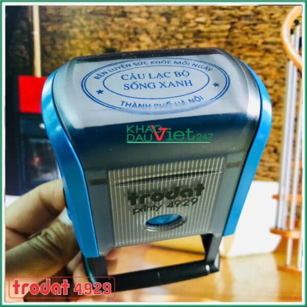 Con dấu ovan câu lạc bộ