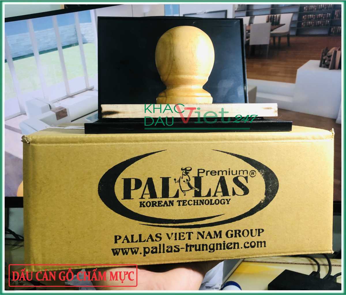 Con dấu cán gỗ chấm mực đóng thùng carton|